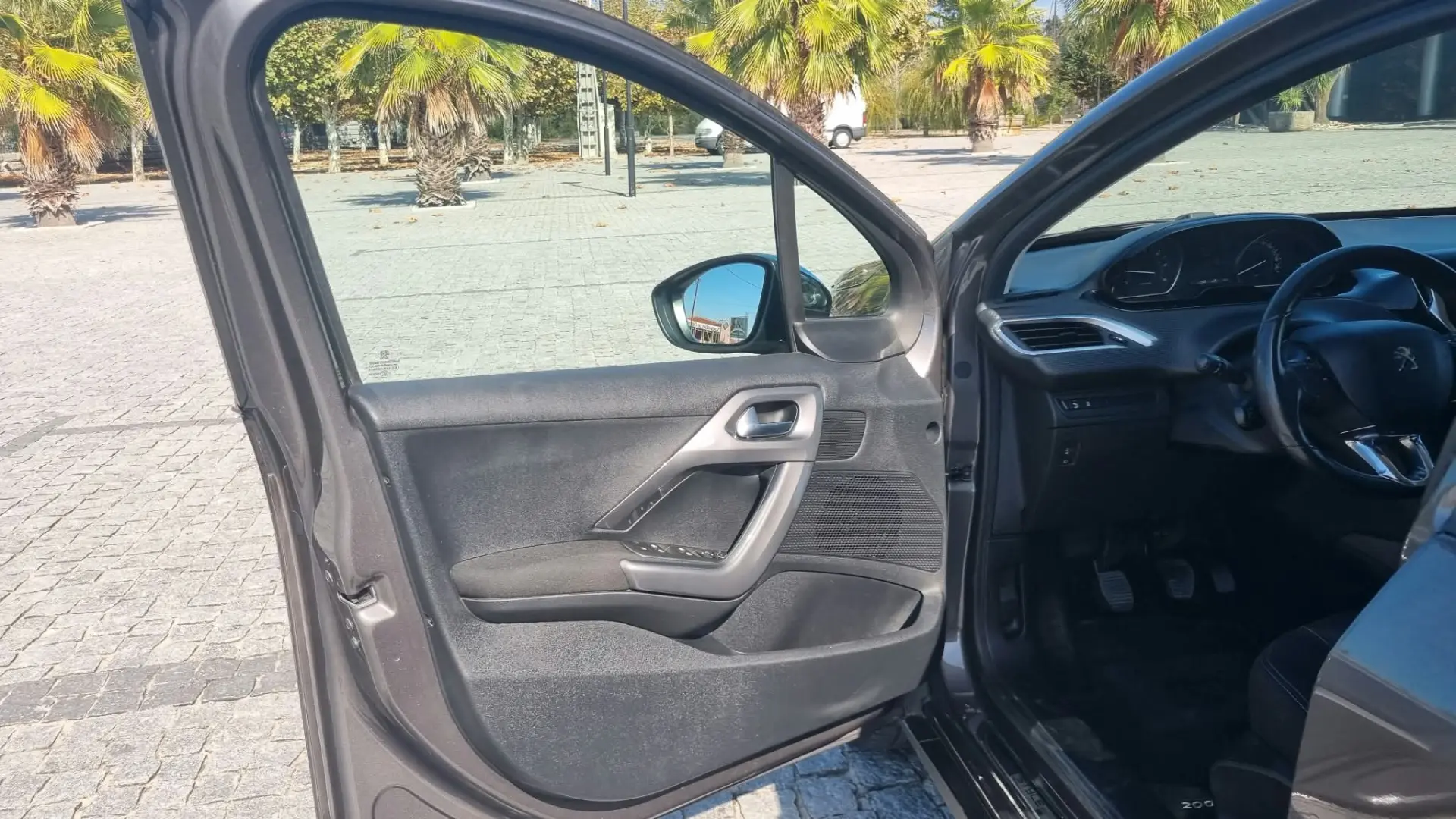 Peugeot 2008 1.6 BlueHDi Style 12