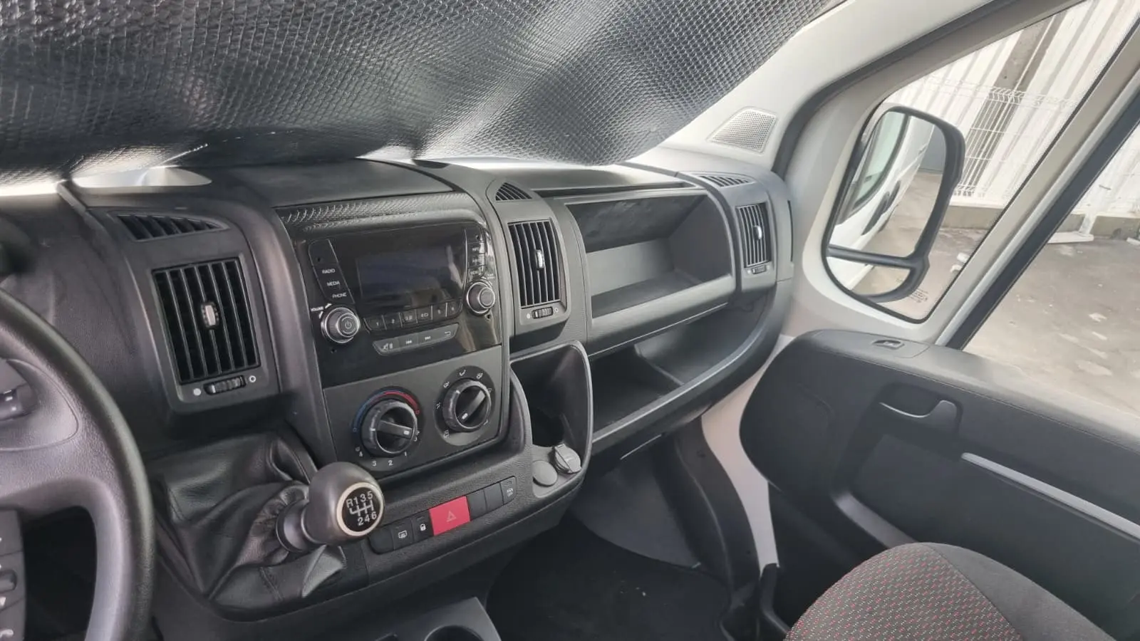 Peugeot Boxer 2.2 BlueHDi 335 L3 CD 10