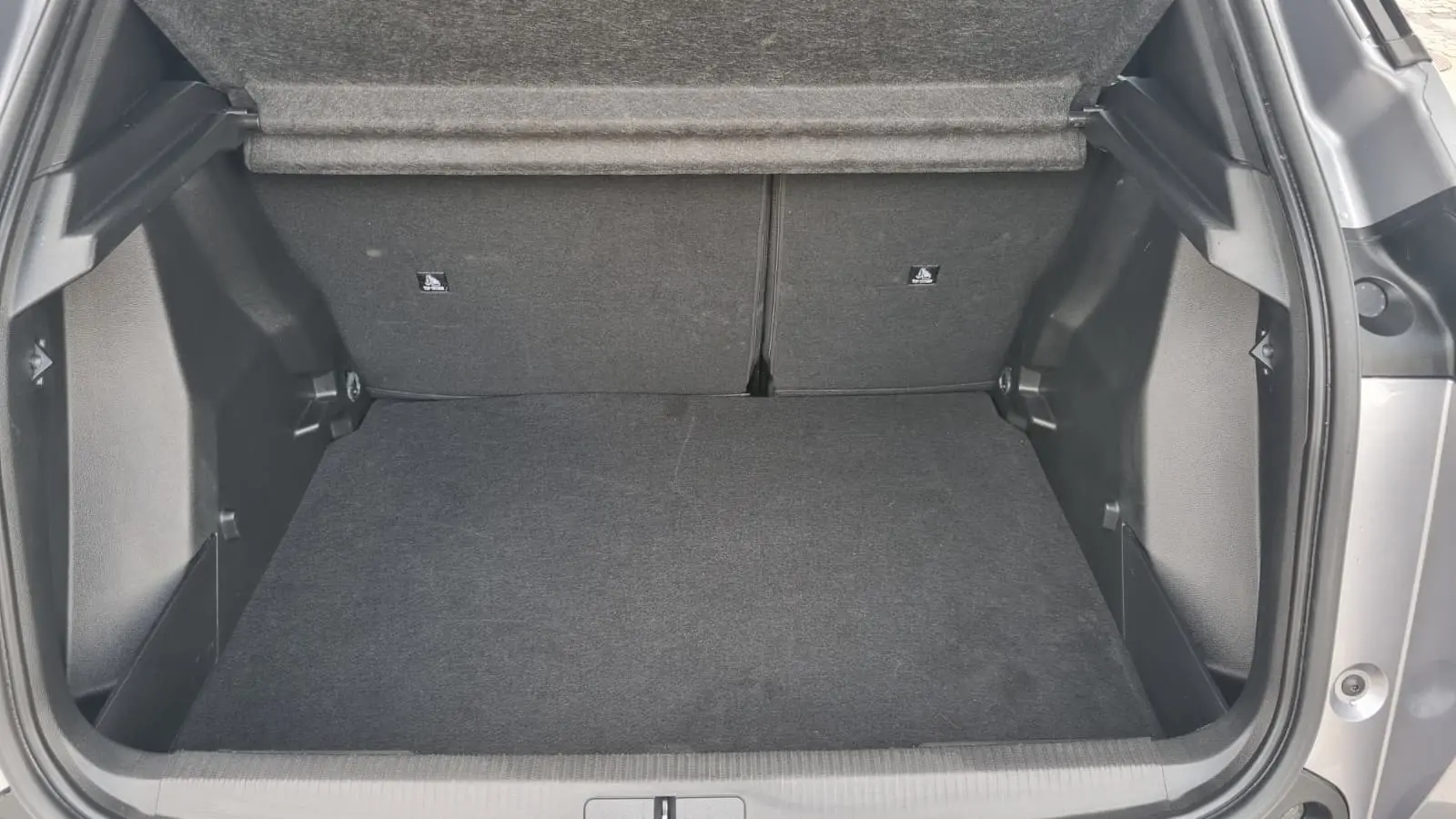 Peugeot 2008 1.2 Hybrid Allure 21
