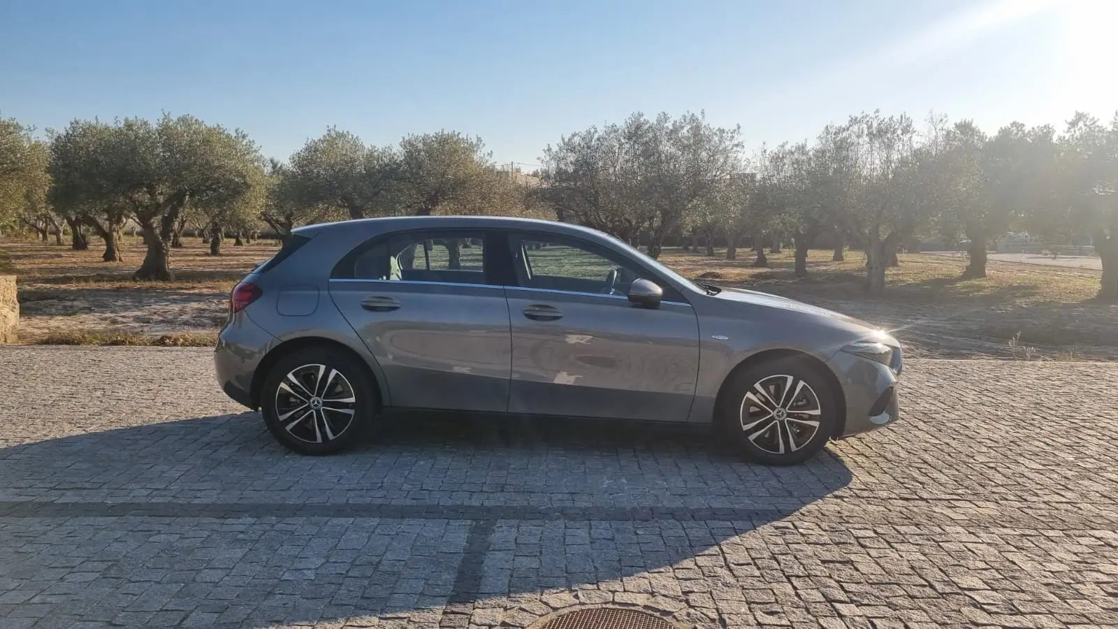 Mercedes-Benz A 250 e 3