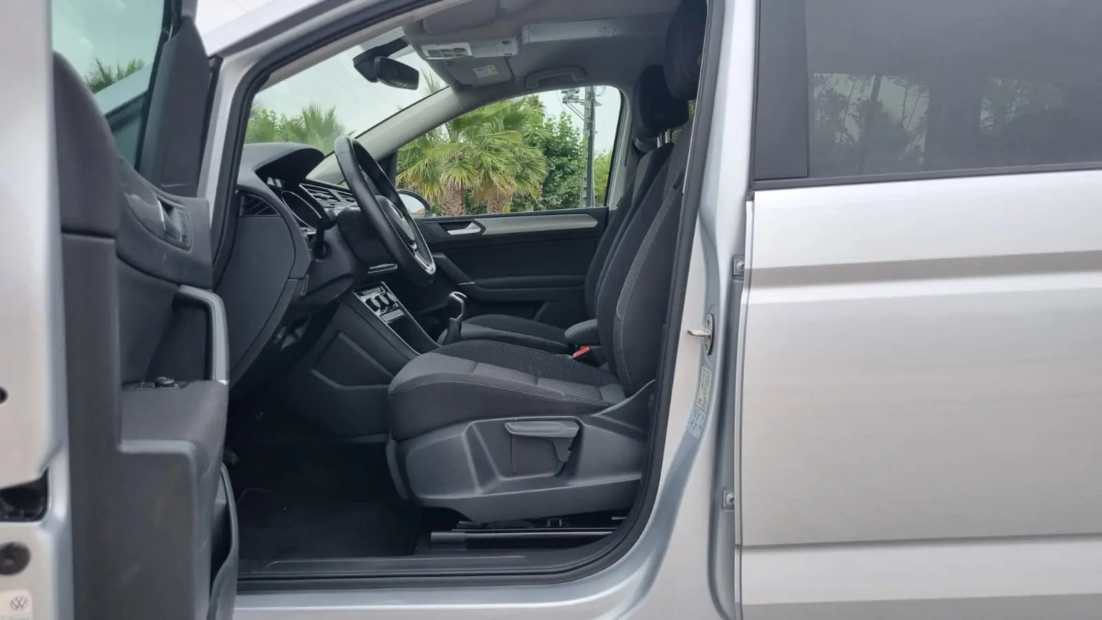 Volkswagen Touran 1.5 TSI Confortline 22