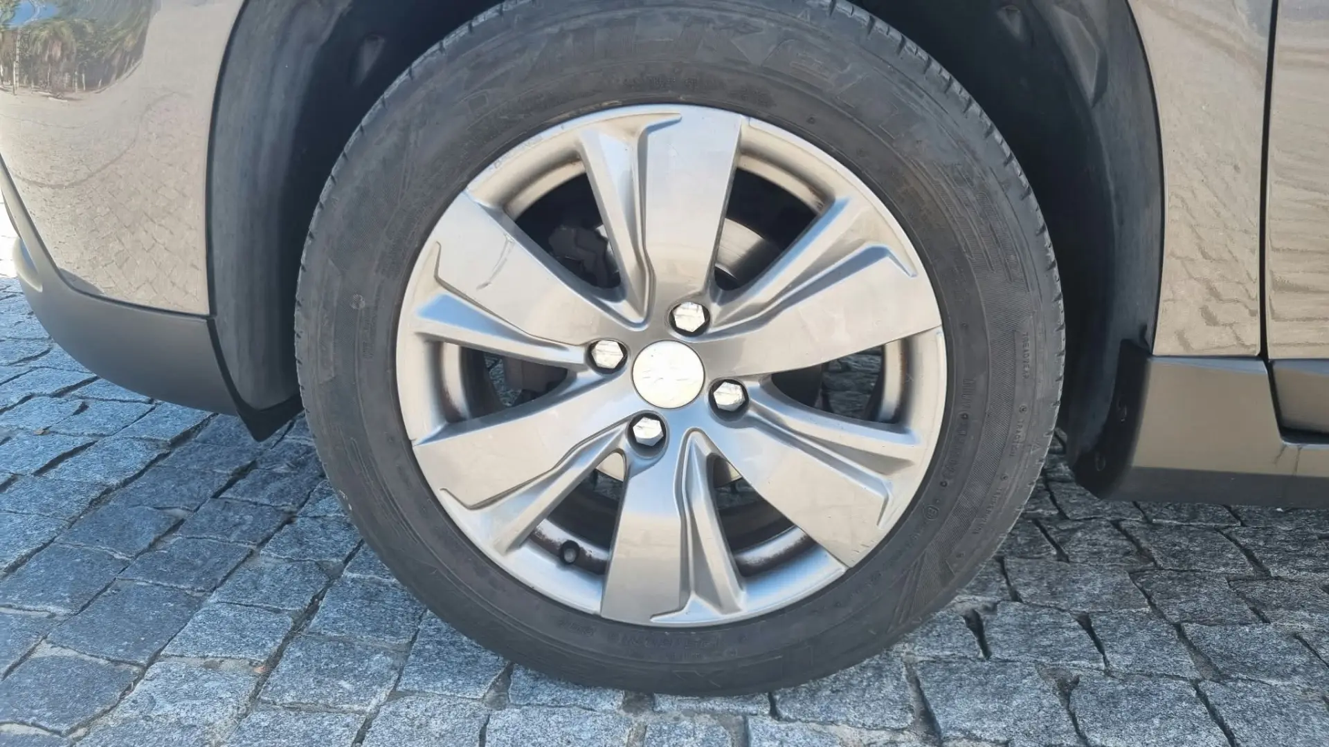 Peugeot 2008 1.6 BlueHDi Style 7