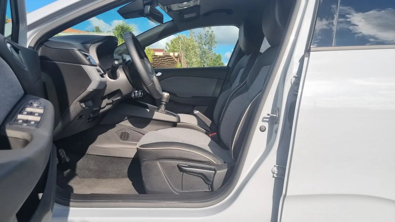 Renault Clio 1.0 TCe Techno Bi-Fuel 19