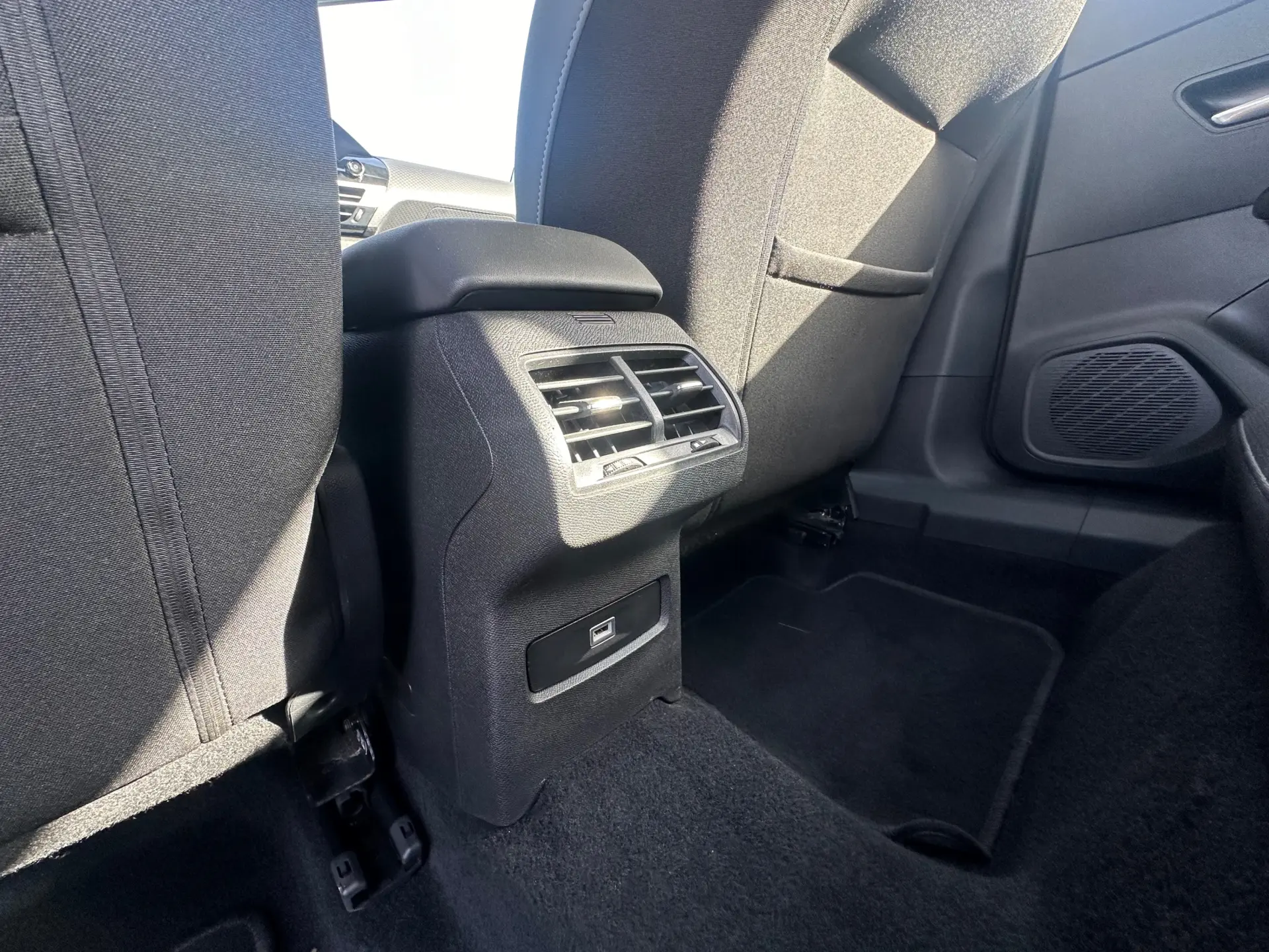 Citroen C4 1.2 Hybrid Plus e-DSC6 22
