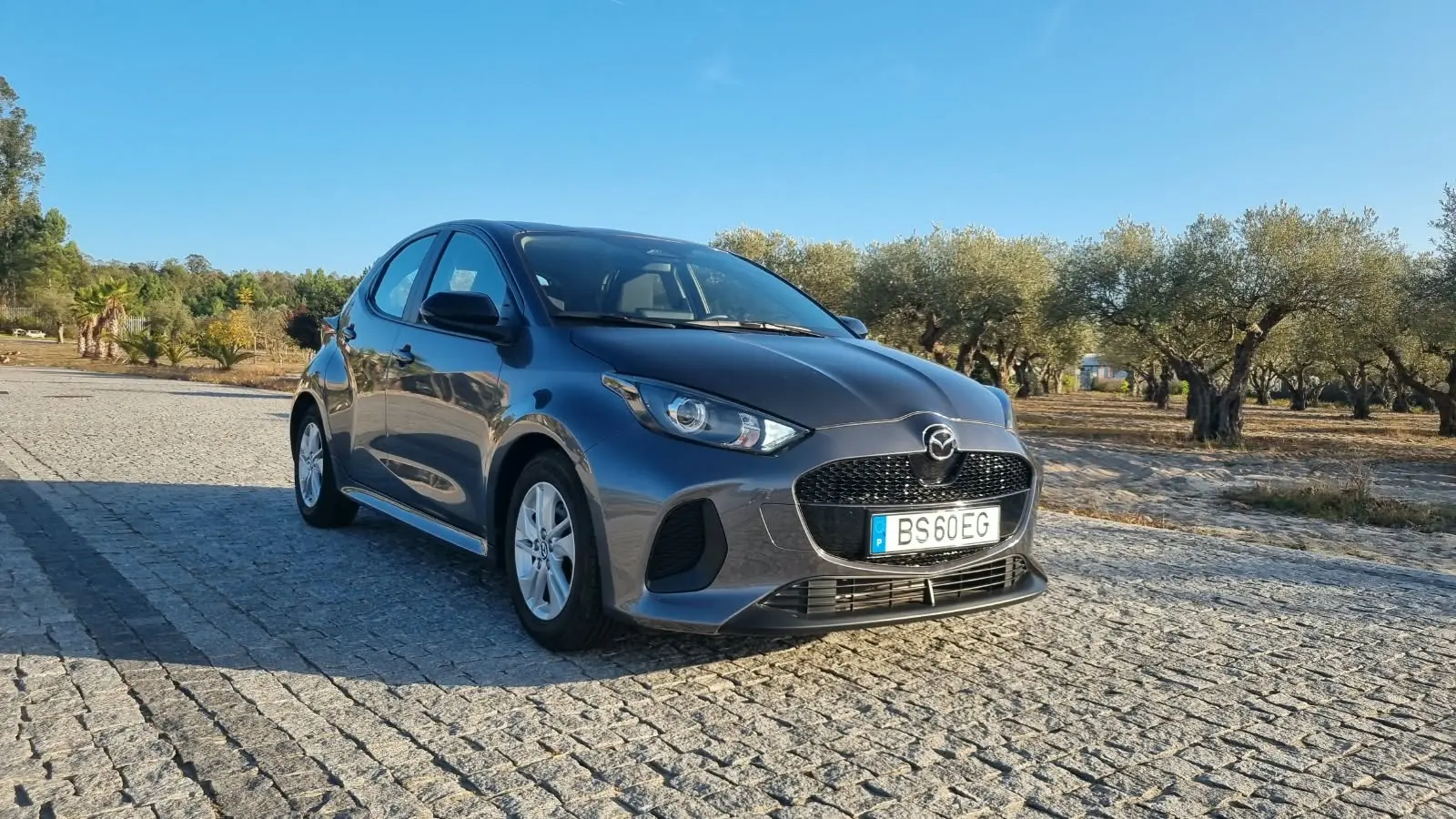 Mazda 2 1.5 L Hybrid VVT-i Centre-Line 4