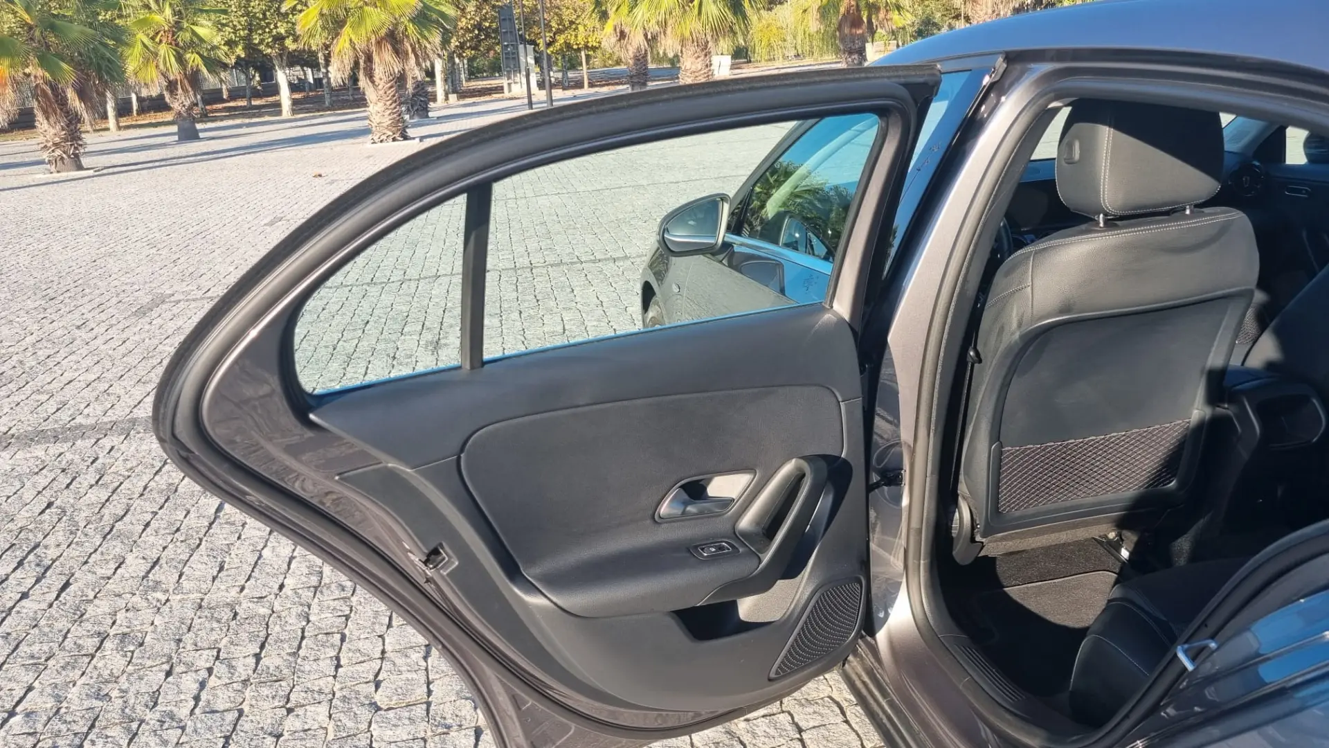 Mercedes-Benz A 250 e 14