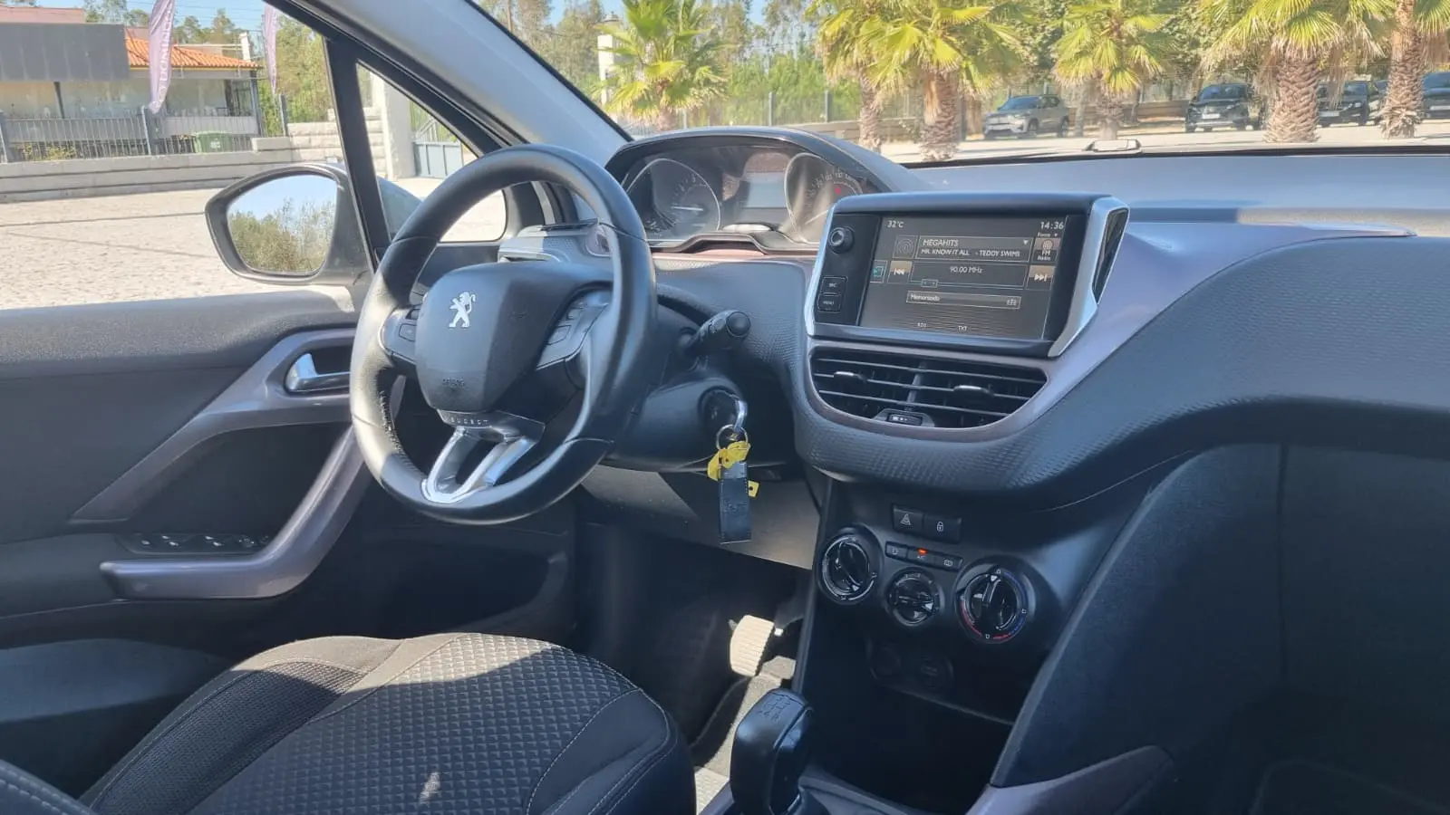 Peugeot 2008 1.2 PureTech Style 10