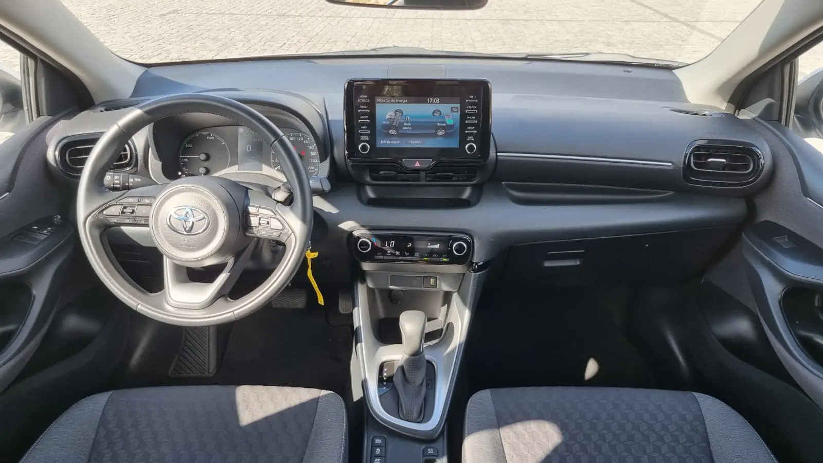 Toyota Yaris 1.5 HDF Comfort 8