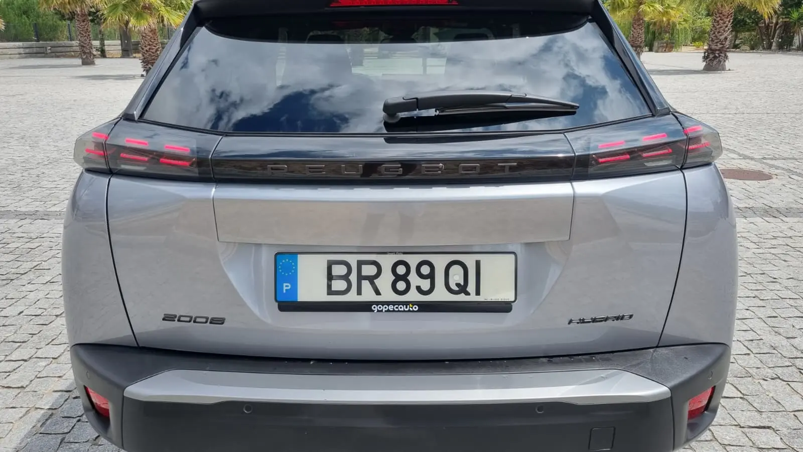 Peugeot 2008 1.2 Hybrid Allure 22