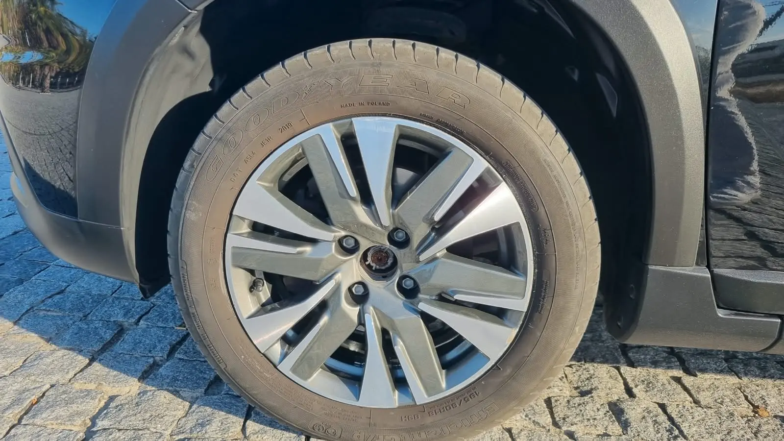 Peugeot 2008 1.2 PureTech Allure EAT6 7