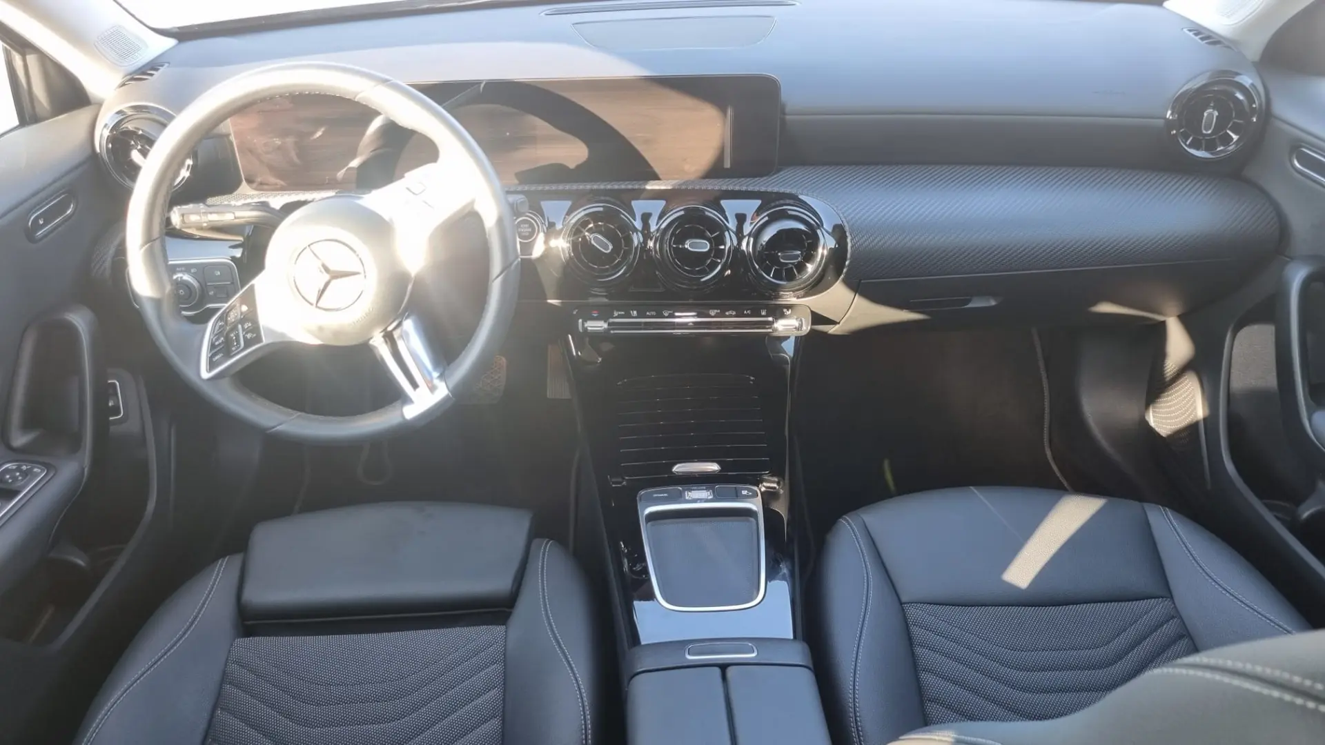 Mercedes-Benz A 250 e 9