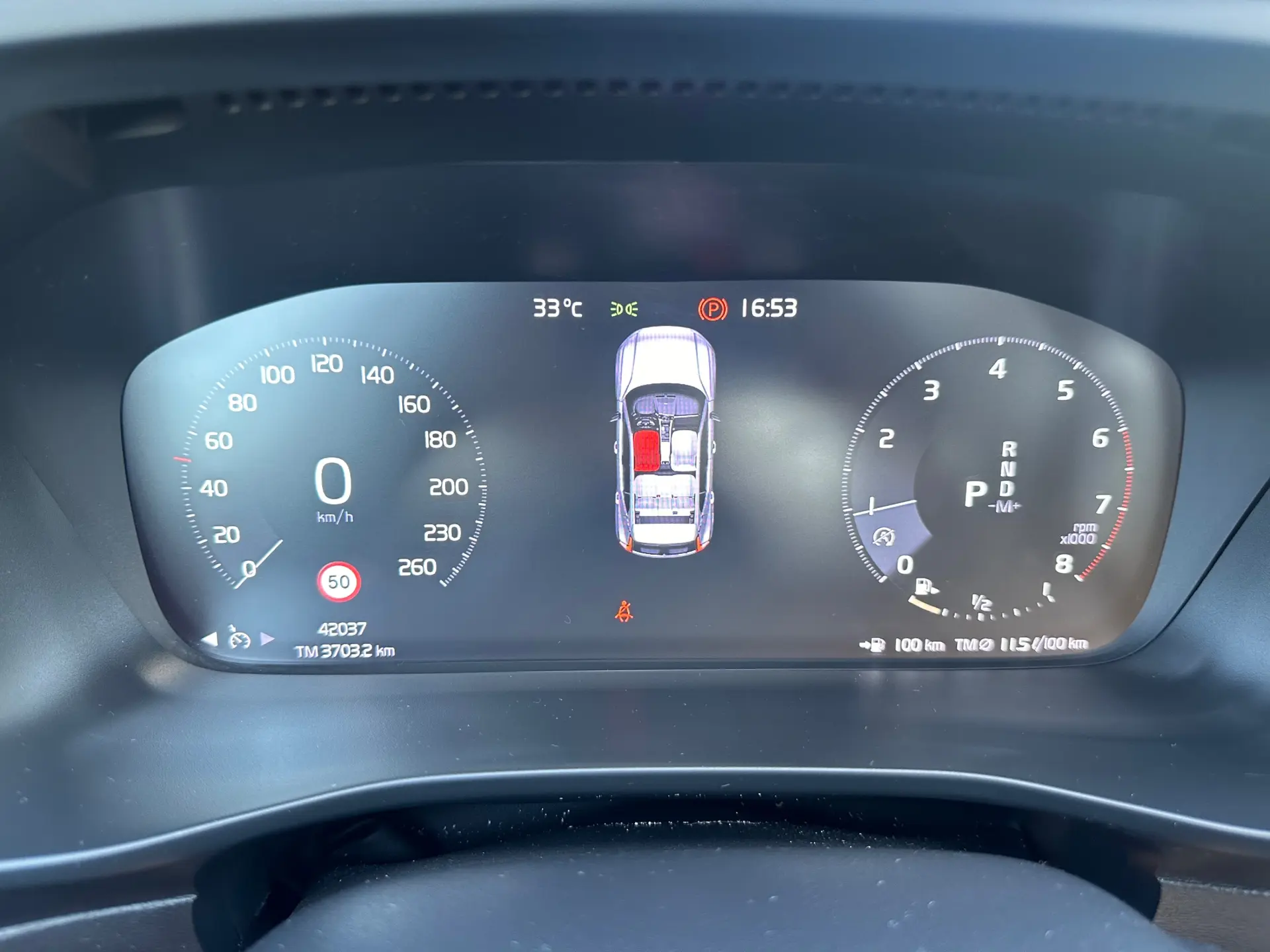 Volvo XC 40 1.5 T2 R-Design Geartronic 16