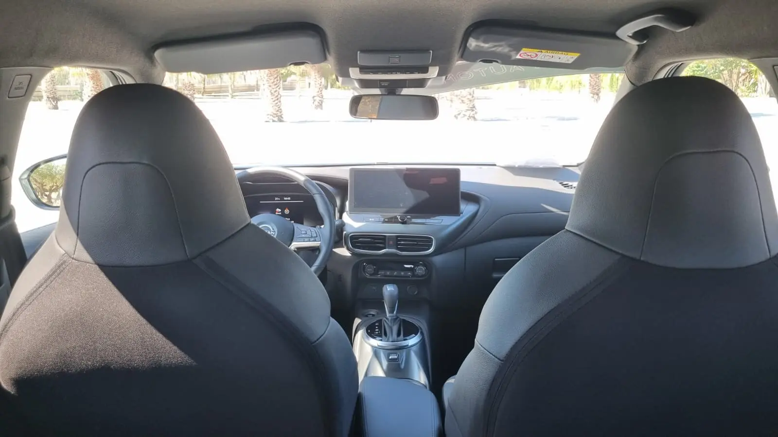 Nissan Juke 1.0 DIG-T N-Connecta DCT 13