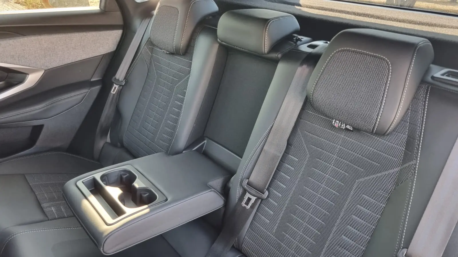 Peugeot 3008 1.2 Hybrid GT e-DCS6 17