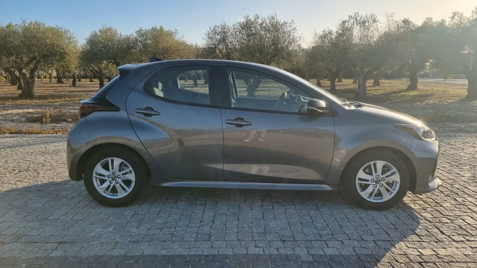 Mazda 2 1.5 L Hybrid VVT-i Centre-Line 3