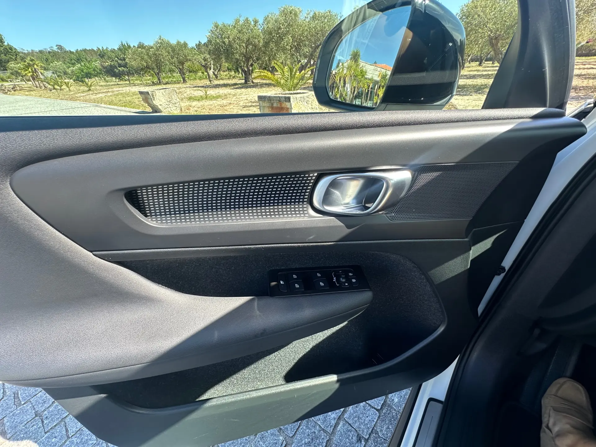 Volvo XC 40 1.5 T2 R-Design Geartronic 24