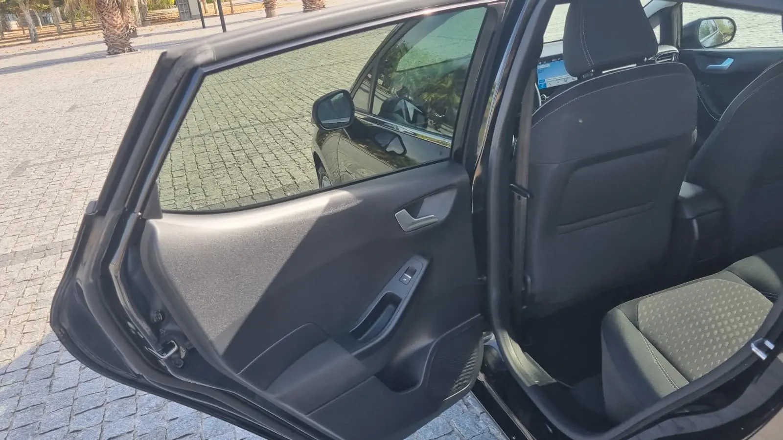 Ford Fiesta 1.0 EcoBoost Business 18