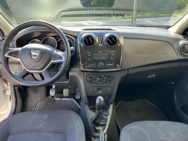 Dacia Sandero Outro 4