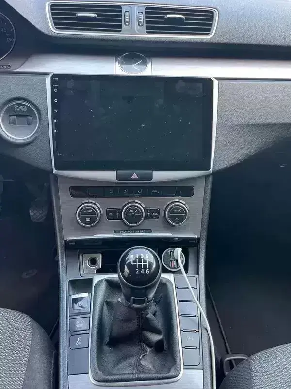 Volkswagen Passat 1.6 TDI BlueMotion 9