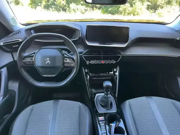 Peugeot 2008 1.5 BlueHDi Allure Pack 4