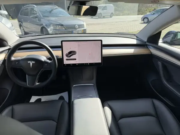 Tesla Model 3 Standard Range Plus RWD 11