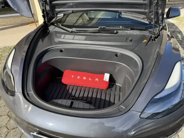 Tesla Model 3 Standard Range Plus RWD 4