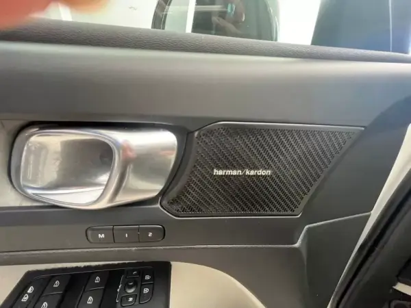 Volvo XC 40 1.5 T2 Plus Dark Auto 10