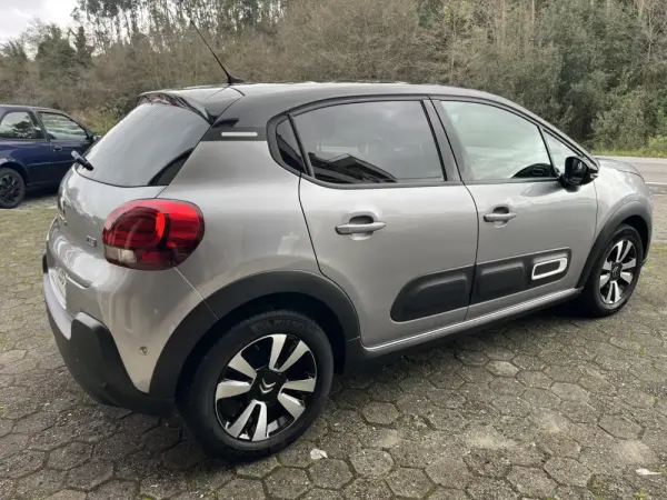 Citroën C3 1.2 PureTech Shine 7