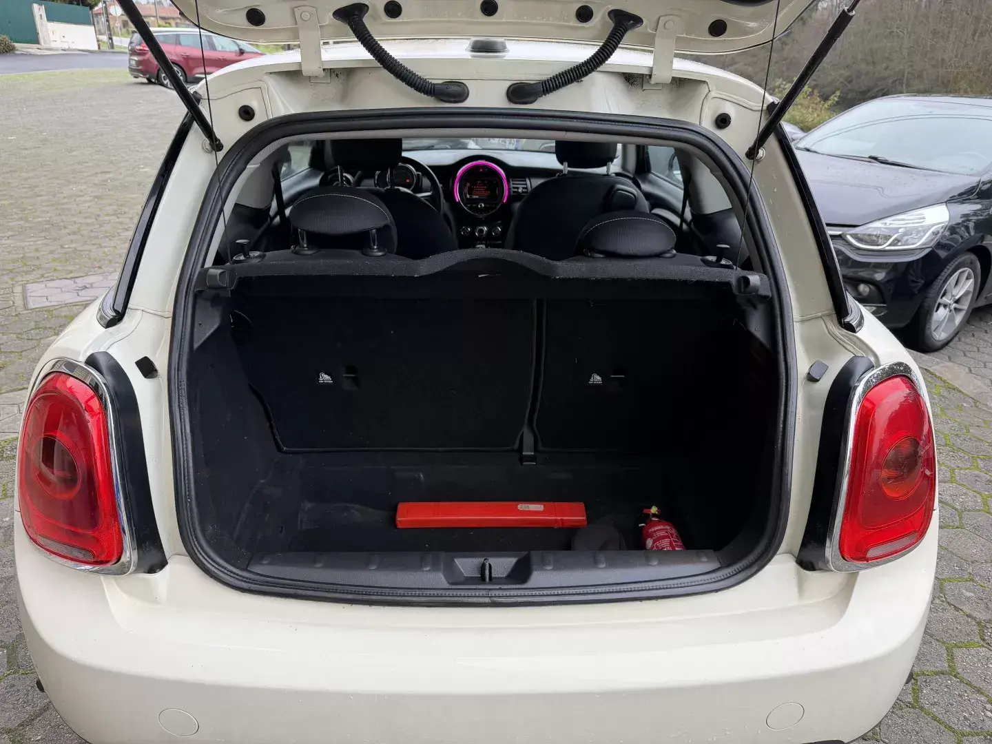 MINI 3 Portas One D 4