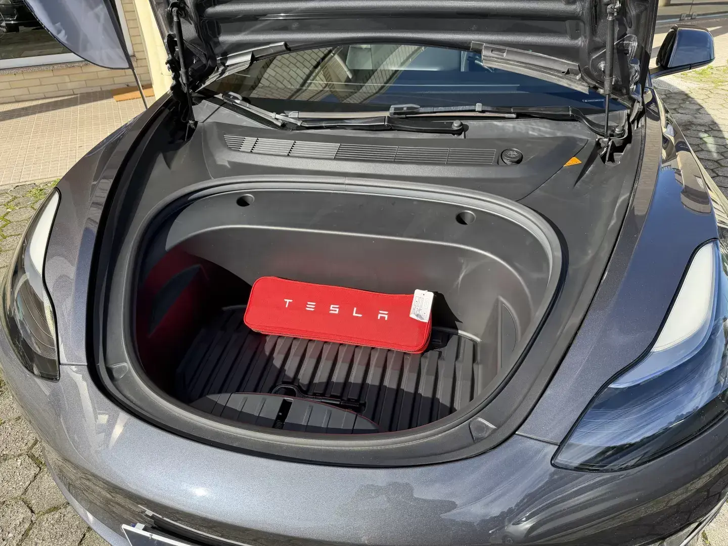 Tesla Model 3 Standard Range Plus RWD 4