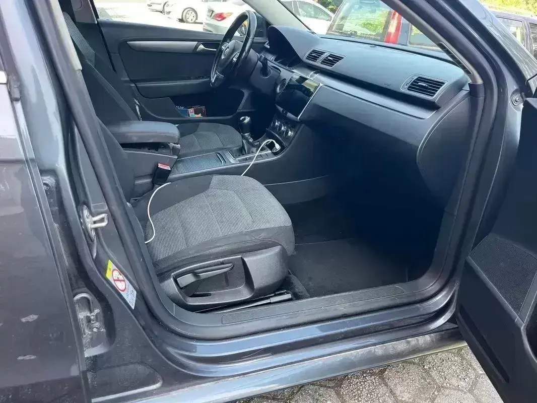 Volkswagen Passat 1.6 TDI BlueMotion 4