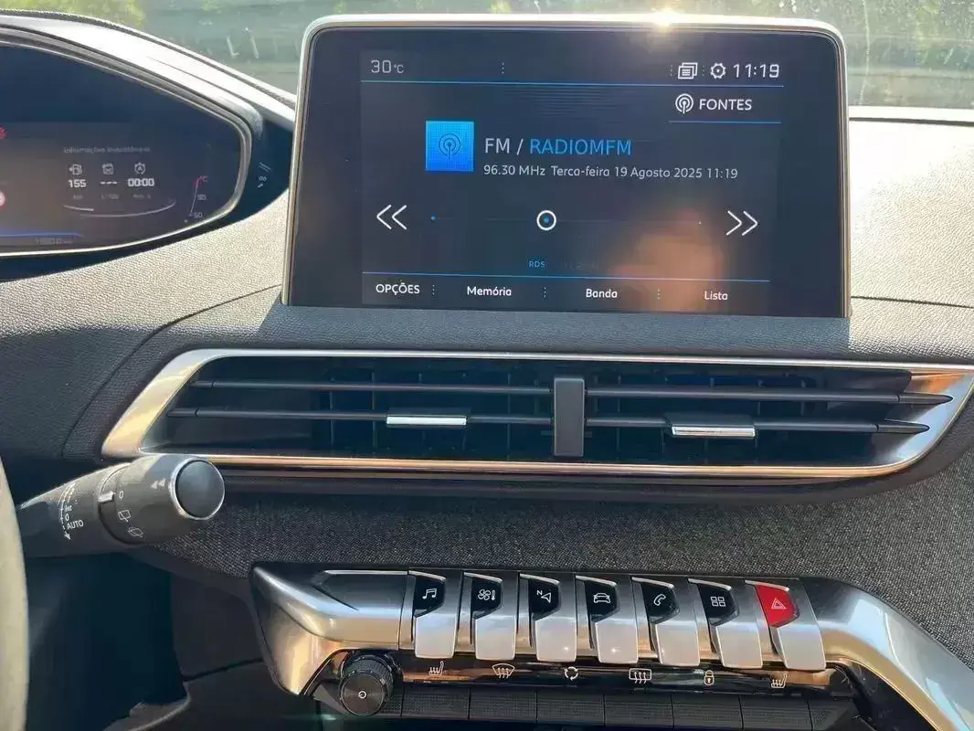 Peugeot 3008 PureTech 130 Stop & Start GPF Allure 16