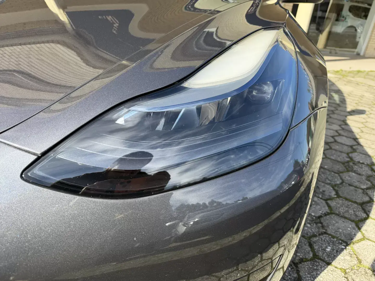 Tesla Model 3 Standard Range Plus RWD 2