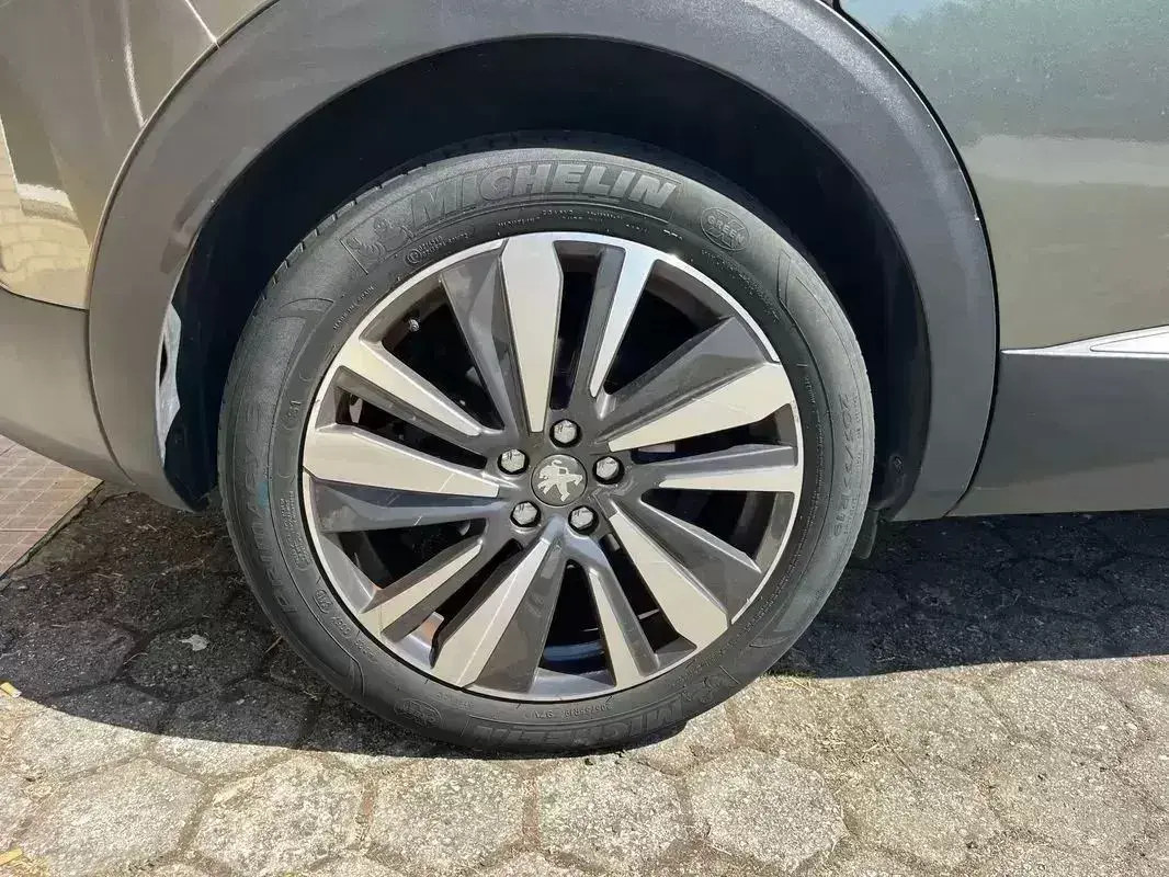 Peugeot 3008 PureTech 130 Stop & Start GPF Allure 5