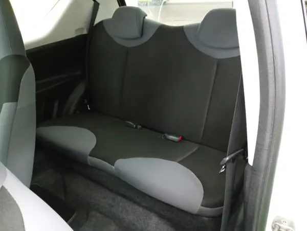 Citroen C1 1.0 Attraction 11
