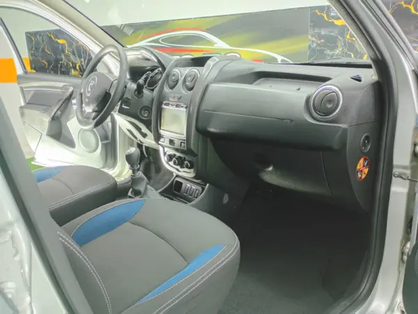 Dacia Duster 1.5 dCi SL Urban Explorer 18