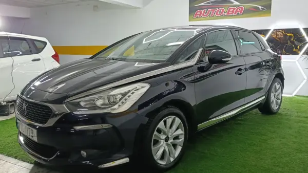 DS DS5 1.6 BlueHDi Chic 2