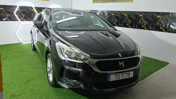 DS DS5 1.6 BlueHDi Chic 6