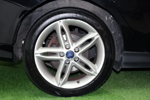 Ford Focus SW 1.5 TDCi Titanium 8
