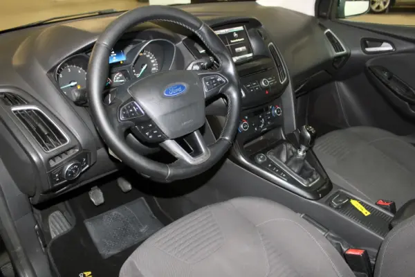 Ford Focus SW 1.5 TDCi Titanium 13