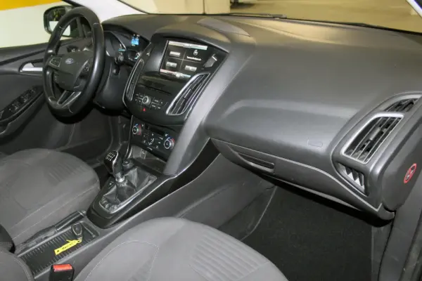 Ford Focus SW 1.5 TDCi Titanium 26