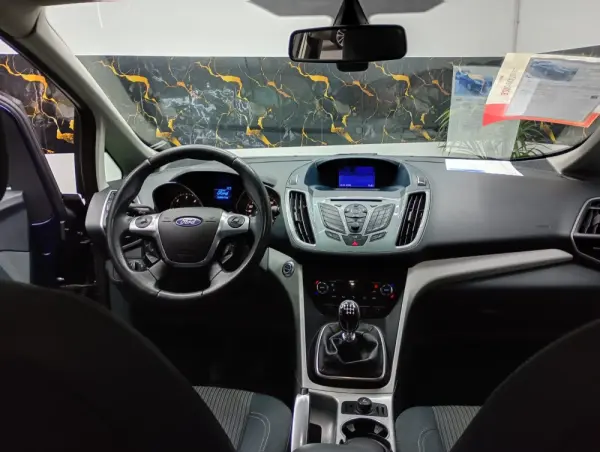 Ford Grand C-Max 1.6 TDCi Titanium S/S 9