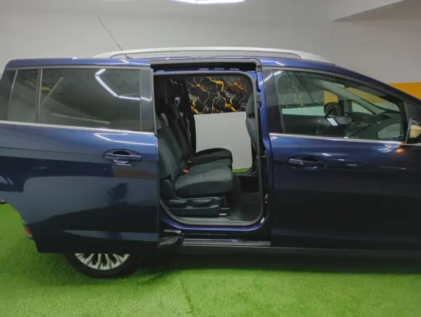 Ford Grand C-Max 1.6 TDCi Titanium S/S 14