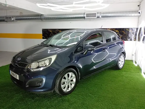 Kia Rio 1.2 CVVT EX 4