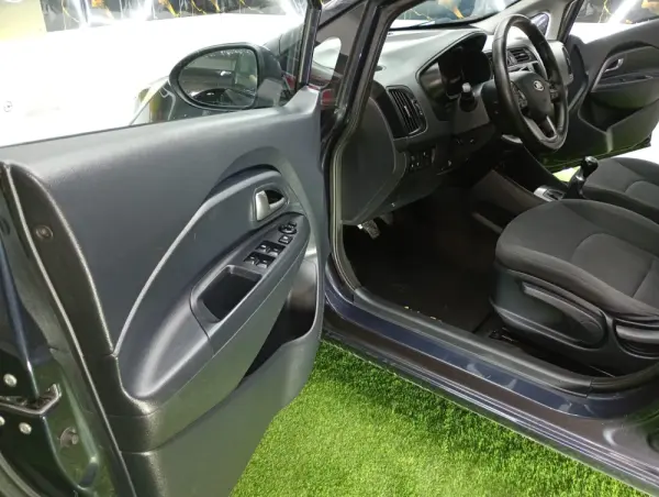 Kia Rio 1.2 CVVT EX 10
