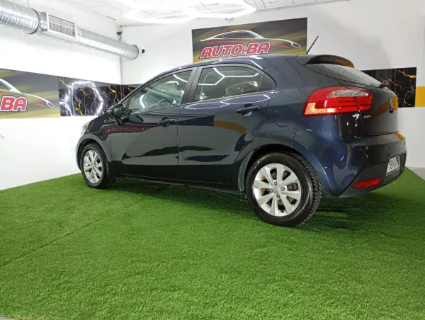 Kia Rio 1.2 CVVT EX 26