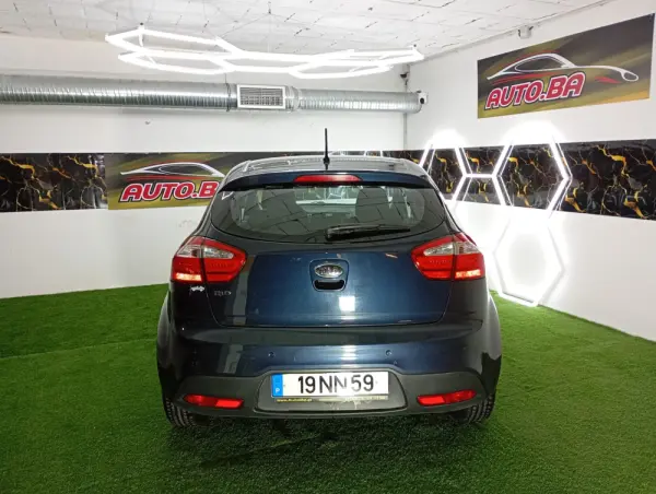 Kia Rio 1.2 CVVT EX 28