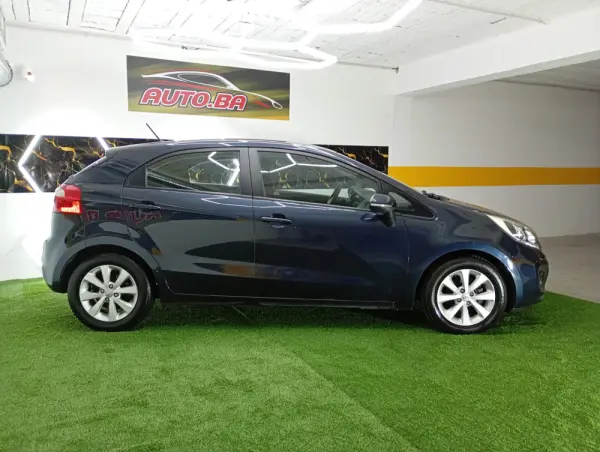 Kia Rio 1.2 CVVT EX 33