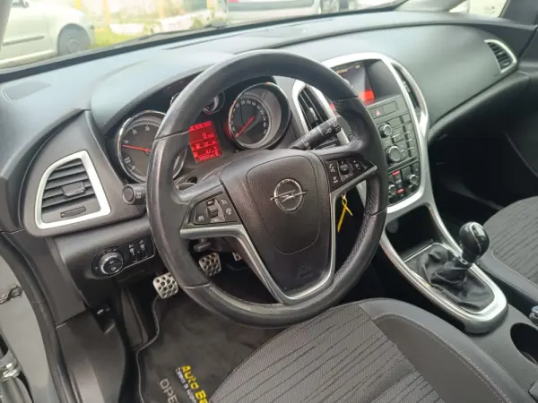 Opel Astra Sports Tourer 1.6 CDTi Cosmo S/S 5