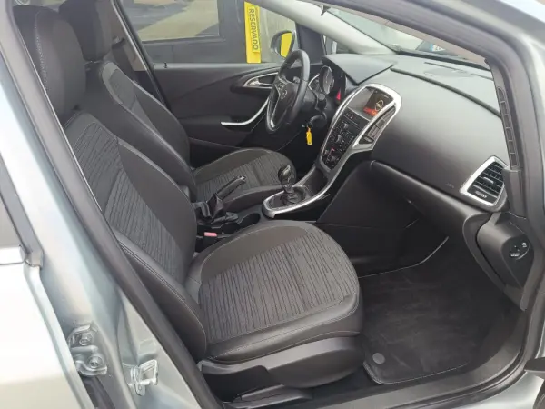 Opel Astra Sports Tourer 1.6 CDTi Cosmo S/S 9